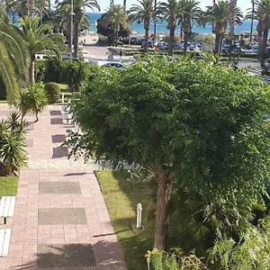 https://encantadora-vivienda-en-el-paseo-martimo-de-salou.top-hotels-tarragona.com