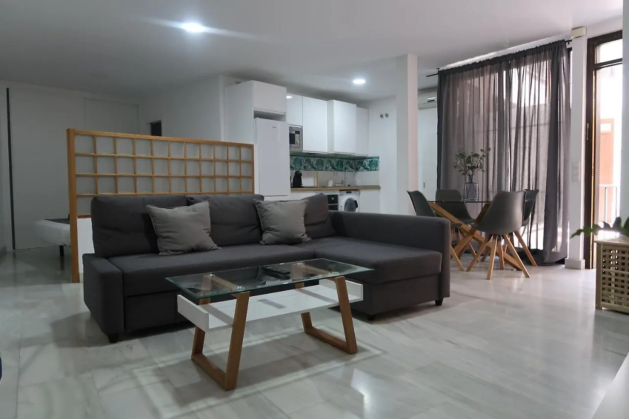 J & E Malaga Center Apartamentos location