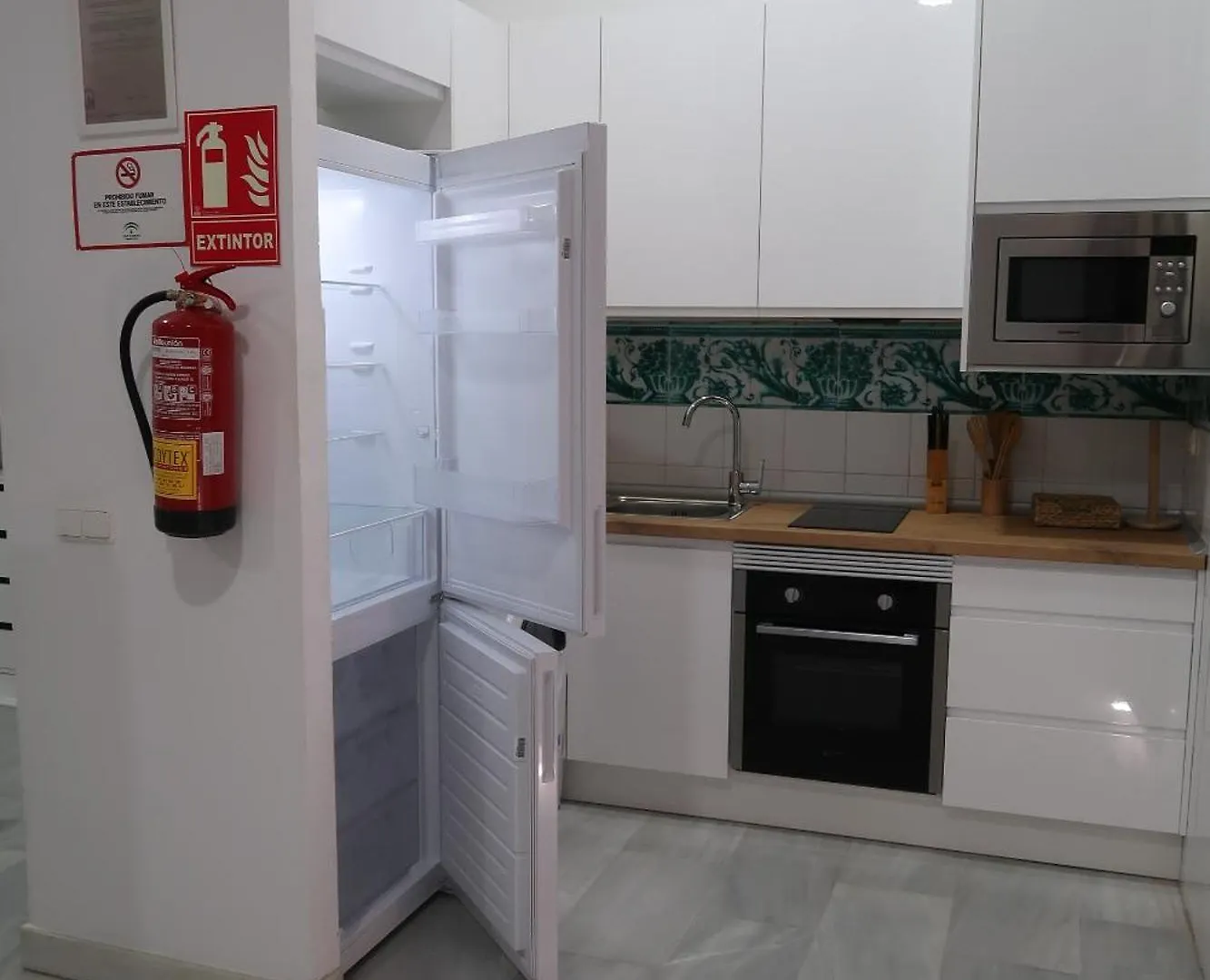 J & E Malaga Center Apartamentos Apartment