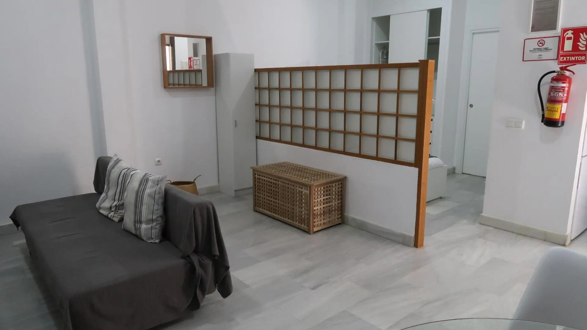 J & E Malaga Center Apartamentos