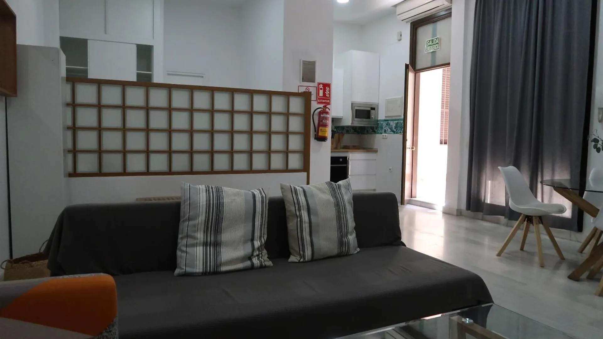 J & E Malaga Center Apartamentos Apartment